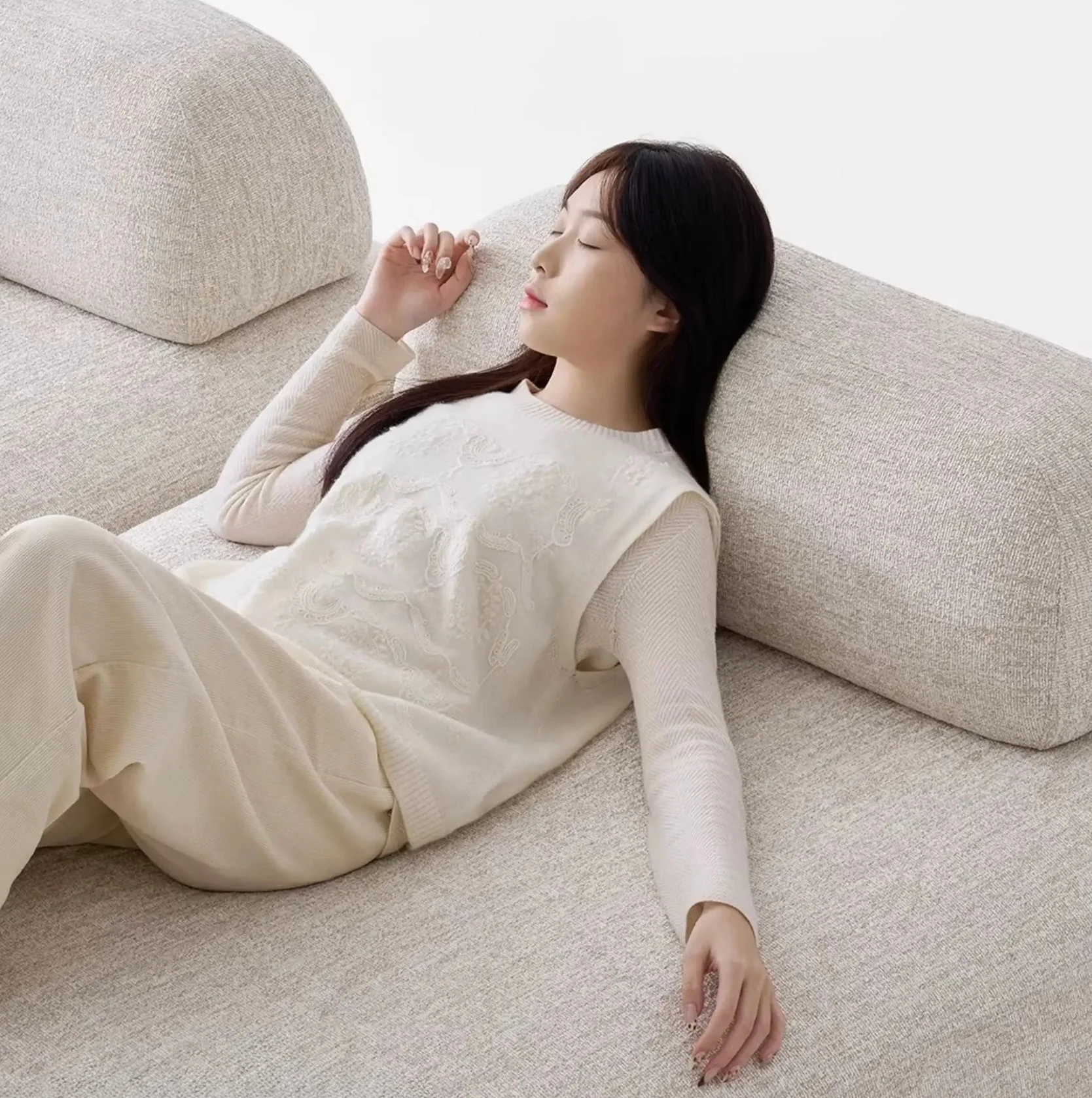 Augusta Modular Sofa - Image 8