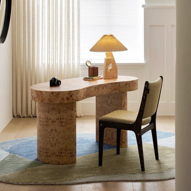 The Gigi Table - Image 9