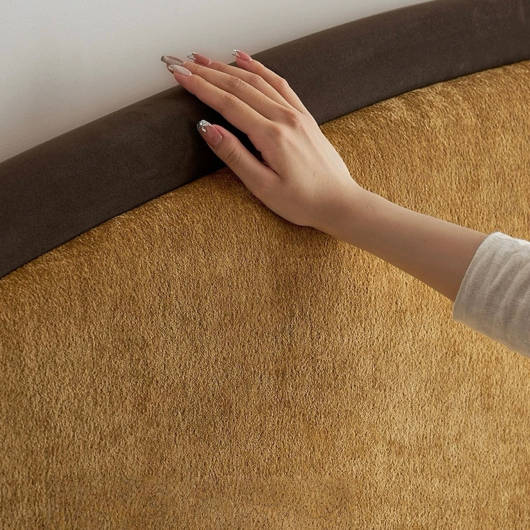 The Madonna Bedframe - Image 5